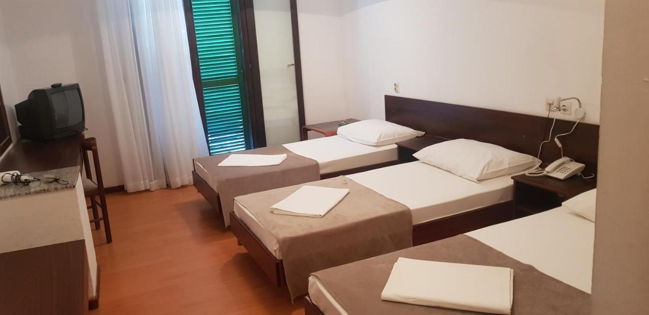 Hotel Zenit Neum Buitenkant foto