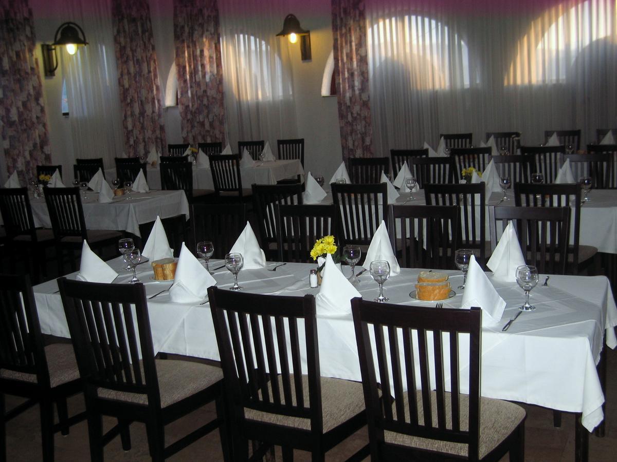 Hotel Zenit Neum Buitenkant foto