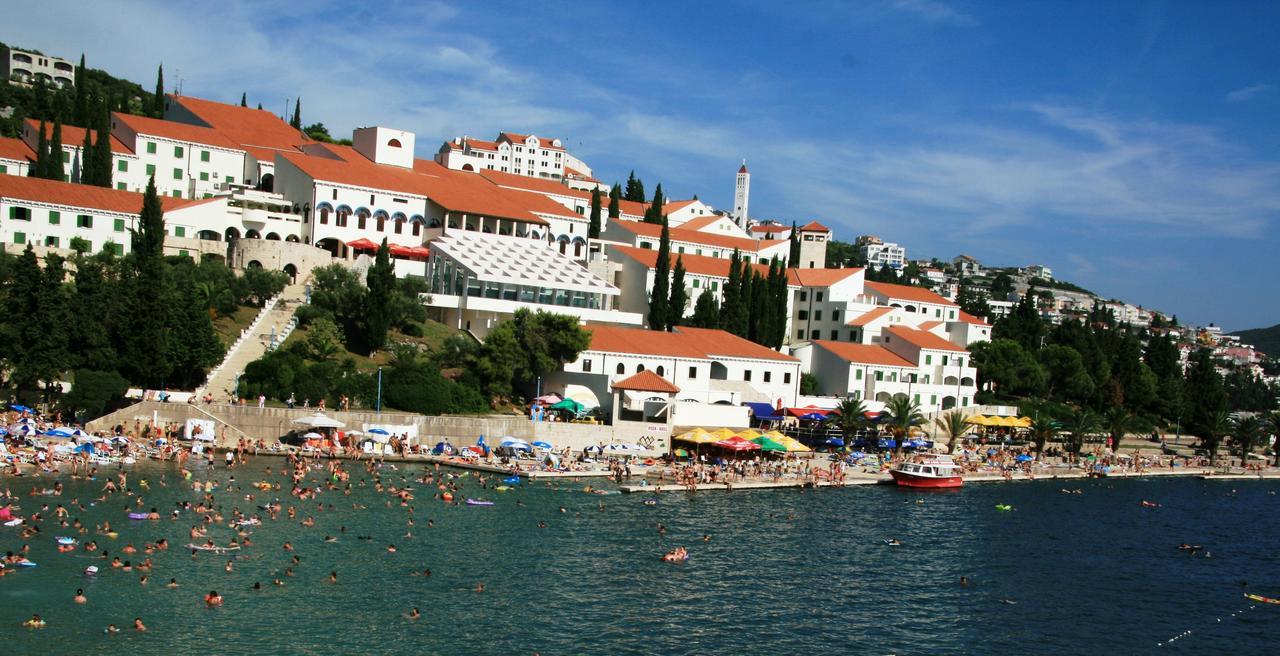 Hotel Zenit Neum Buitenkant foto