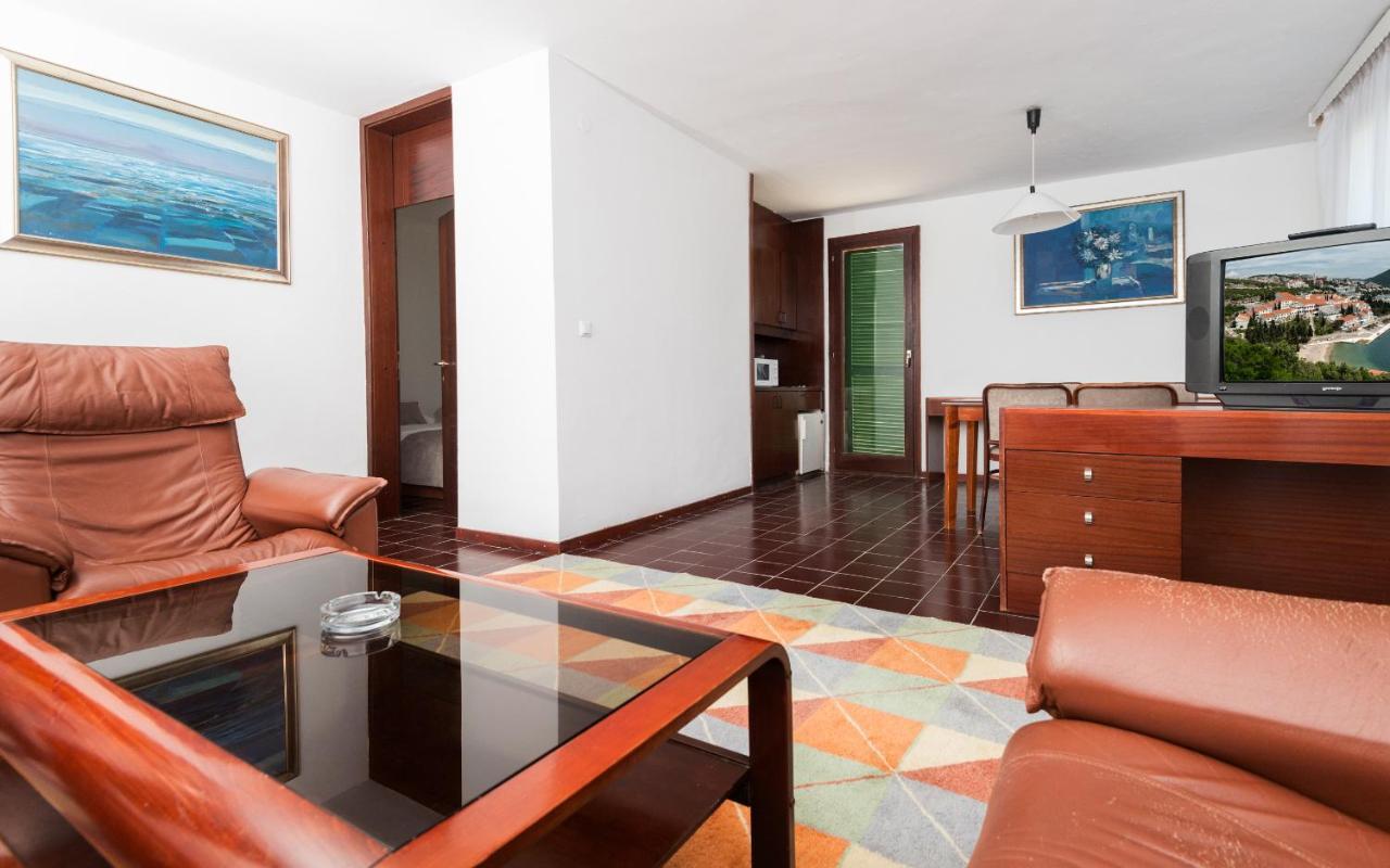 Hotel Zenit Neum Buitenkant foto